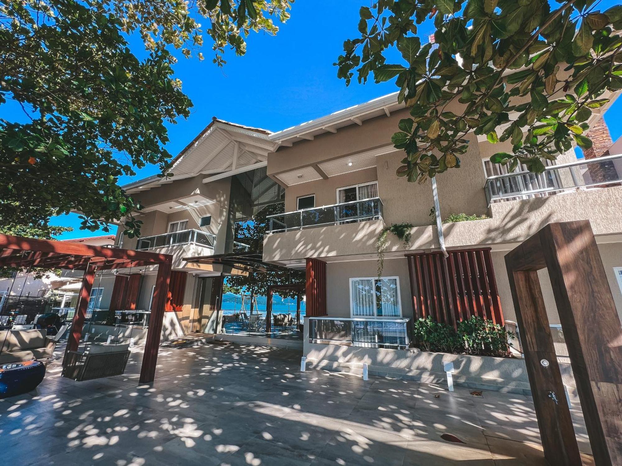 贝卢港 沃贾克斯旅馆酒店 外观 照片